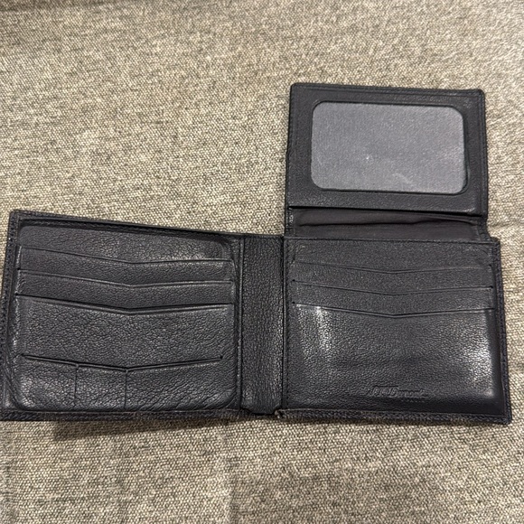 St DuPont men’s wallet - Picture 4 of 8